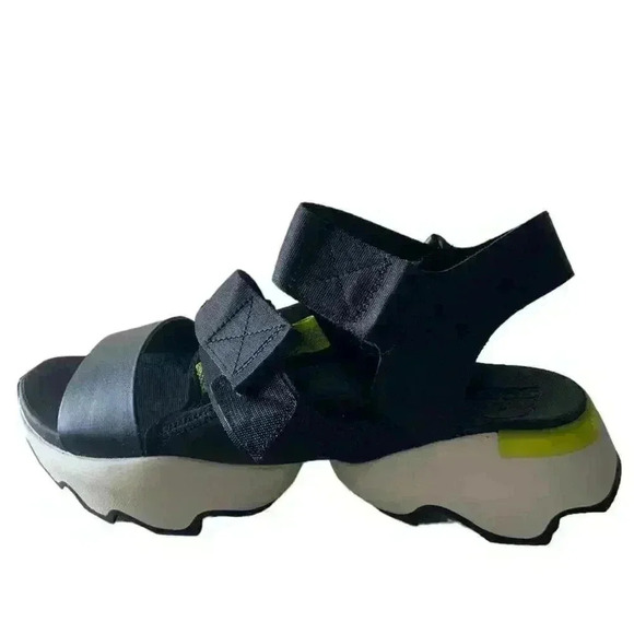 Sorel Kinetic Impact Black Shoes Women's Size 9 Ankle Strap Sandals - Picture 3 of 10